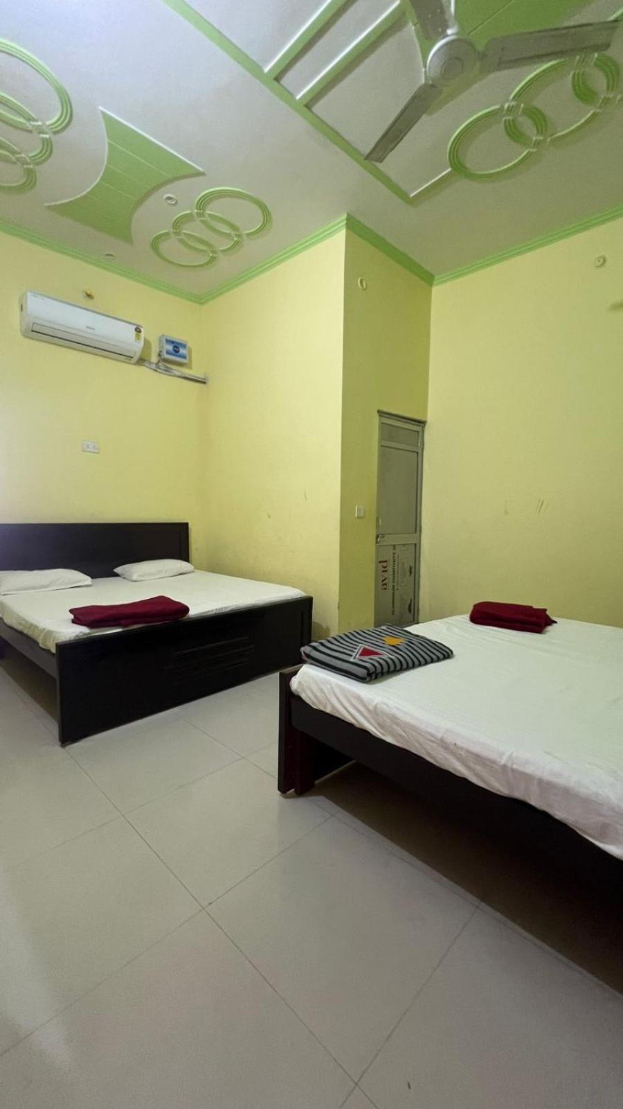 Hotel Vijay Palace Ayodhya エクステリア 写真