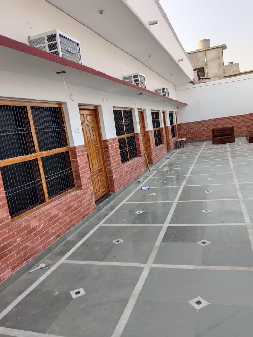 Hotel Vijay Palace Ayodhya エクステリア 写真